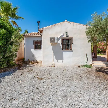 Villa Country In Peaceful Location