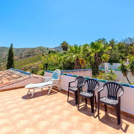 Country In Peaceful Location Villa Cutar